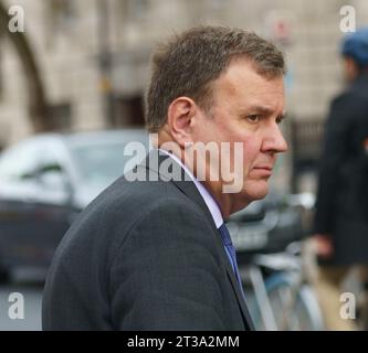 London 24. September 2023. Die Minister verlassen das Kabinettsbüro nach der ABGEBILDETEN wöchentlichen Kabinettssitzung: RT Hon Glen übergibt Bridget Catterall AlamyLiveNews. Stockfoto