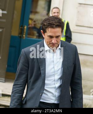 London 24. September 2023. Die Minister verlassen das Kabinettsbüro nach der ABGEBILDETEN wöchentlichen Kabinettssitzung: RT Hon Johnny Mercer Bridget Catterall AlamyLiveNews. Stockfoto