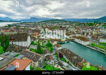 Draufsicht auf das historische Stadtzentrum von Luzern, Schweiz. Stockfoto