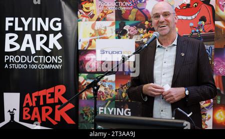 Sydney, Australien. Oktober 2023. Hans Bourlon, CEO von Studio 100, hält eine Rede bei einem Besuch im Hauptquartier von Flying Bark Productions während der belgischen Wirtschaftsmission im Commonwealth of Australia am Dienstag, den 24. Oktober 2023, in Sydney. Eine belgische Delegation befindet sich vom 19. Bis 28. Oktober 2023 auf einer zehntägigen Wirtschaftsmission in Australien. BELGA FOTO BENOIT DOPPAGNE Credit: Belga News Agency/Alamy Live News Stockfoto