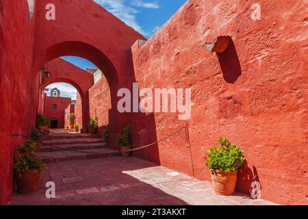 Bögen im Kloster Santa Catalina, Arequipa Peru Stockfoto