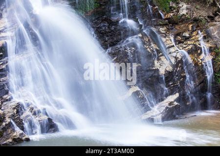 Mae Tia Wasserfall, ob Lung Nationalpark in Chiangmai Thailand Stockfoto