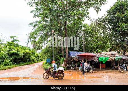 Kambodscha, Kampong Phluk, überflutete Straße Stockfoto