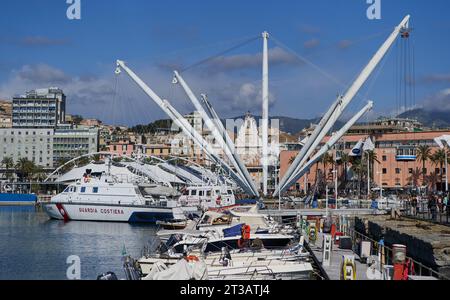 Der Bigo Lift (italienisch: IL Bigo), eine beliebte Touristenattraktion in der Altstadt von Genua. GENUA - 1. MAI 2019 Stockfoto