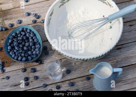 Blaubeer-Pfannkuchen, Pfannkuchen, Pfannkuchen, Blaubeeren-Pfannkuchen, Pfannekuchen, Blaubeere, Heidelbeere, Blaubeeren, Heidelbeeren, Blau-Beere, Stockfoto