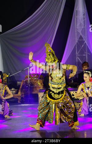 Das ASEAN Panji Festival ist ein Festival, das die Geschichte von Panji Asmarabangun und Dewi Candrakirana erzählt, das von der UNESCO anerkannt wurde. Stockfoto