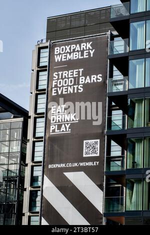 Box Park Wembley Schild auf dem Marktplatz, Wembley Park, Borough of Brent, London, England, UK Stockfoto