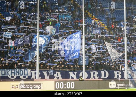 Brescia, Italien. Oktober 2023. Fans von Brescia während Brescia Calcio vs Modena FC, italienisches Fußball-Spiel der Serie B in Brescia, Italien, 24. Oktober 2023 Credit: Independent Photo Agency/Alamy Live News Stockfoto