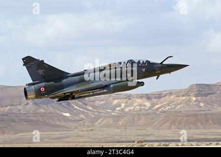 Die französische Luftwaffe Mirage 2000 startet vom Luftwaffenstützpunkt Ovda, Israel. Stockfoto