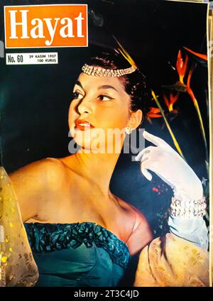 ADRIANA FLORENTINI auf dem Cover des türkischen Hayat-Magazins 29. NOVEMBER 1957 Stockfoto