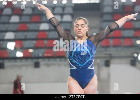 19. Oktober 2023: Lucila Estarli aus Argentinien während des Womenâ Podiumstrainings der künstlerischen Turnen bei den Santiago 2023 Pan American Games im Centro de Deportes Colectivos in Santiago, Chile. Daniel Lea/CSM Stockfoto