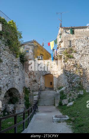 Reste der Stadtmauer, Altstadt Porec, Istrien, Coratia Stockfoto