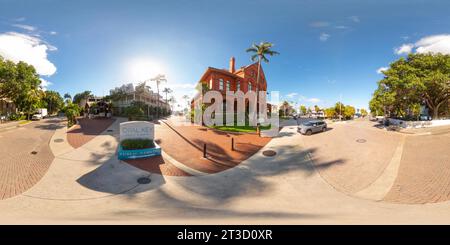 360 Grad Panorama Ansicht von Key West, FL, USA - 21. Oktober 2023: Opal Key Resort und Marina Key West 360 gleichwertiges Stockfoto