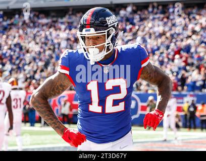 New York Giants Tight End Darren Waller (12) feiert den Touchdown im MetLife Stadium in East Rutherford NJ am 22. Oktober 2023 (Alyssa Howell/Image of Sport) Stockfoto