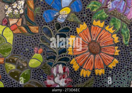 Mosaikdetails von Cassandra Reid und Auszubildenden im Albuquerque Convention Center, New Mexico Stockfoto