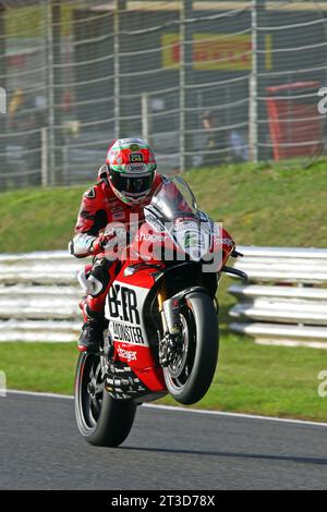 Glenn Irwin - BeerMonster Ducati - fuhr Ducati 2 in den britischen Superbikes 2023 in Brands Hatch im Oktober 2023 Stockfoto
