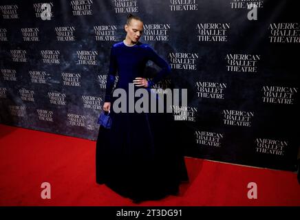 New York, Usa. Oktober 2023. Jordan Roth kommt auf dem roten Teppich bei der 2023 American Ballet Theatre Fall Gala im David H. Koch Theater im Lincoln Center am Dienstag, den 24. Oktober 2023 in New York City an. Foto: John Angelillo/UPI Credit: UPI/Alamy Live News Stockfoto