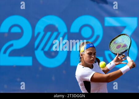 Santiago, Brasilien. Oktober 2023. CHILE - SANTIAGO - 10/24/2023 - PAN AMERICAN Games SANTIAGO 2023, TENNIS - brasilianische Athletin Carolina Meligeni beim Tennis Sports Center der Runde 32 während der Pan American Games Santiago 2023. Foto: Gabriel Heusi/AGIF (Foto: Gabriel Heusi/AGIF/SIPA USA) Credit: SIPA USA/Alamy Live News Stockfoto