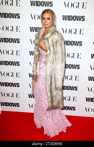 London, Großbritannien. 31. Oktober 2018. Laura Bailey nimmt an einer Sondervorführung von „Widows“ in Zusammenarbeit mit Vogue im Tate Modern in London Teil. (Foto: Fred Duval/SOPA Images/SIPA USA) Credit: SIPA USA/Alamy Live News Stockfoto