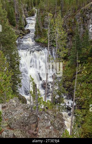 Blick auf die Kepler Cascades, vom Aussichtspunkt im Yellowstone National Park aus gesehen Stockfoto