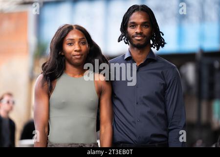 Datei [Foto vom 29/9/2023 von Bianca Williams und Ricardo Dos Santos. Ein Gremium für Fehlverhalten wird entscheiden, ob fünf Polizisten der Metropolitan Police sich des groben Fehlverhaltens bei der Stop-and-Search-Untersuchung der beiden schwarzen Athleten schuldig gemacht haben. Der 28-jährige Olympiasieger Dos Santos und seine Partnerin und Athletin Bianca Williams, 29, meldeten sich bei der Polizeiwache, dass sie bei einer Begegnung mit der Offiziersgruppe am 4. Juli 2020 rassisch profiliert wurden. Ausgabedatum: Mittwoch, 25. Oktober 2023. Stockfoto