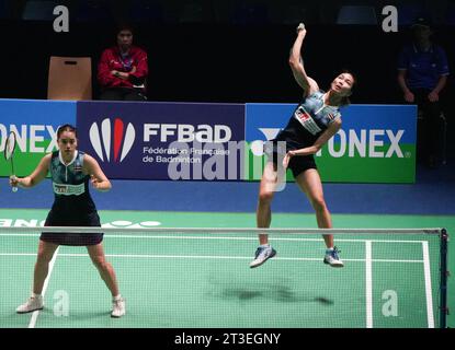 Cesson Sevigne, Frankreich. Oktober 2023. J. Kititharakul und R. Prajongjai aus Thaillande während der Yonex Internationaux de France 2023, Super 750 Badminton HSBC BWF World Tour am 24. Oktober 2023 in der Glaz Arena in Cesson-Sévigné, Frankreich. Foto: Laurent Lairys/ABACAPRESS.COM Credit: Abaca Press/Alamy Live News Stockfoto