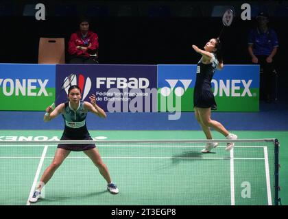 Cesson Sevigne, Frankreich. Oktober 2023. J. Kititharakul und R. Prajongjai aus Thaillande während der Yonex Internationaux de France 2023, Super 750 Badminton HSBC BWF World Tour am 24. Oktober 2023 in der Glaz Arena in Cesson-Sévigné, Frankreich. Foto: Laurent Lairys/ABACAPRESS.COM Credit: Abaca Press/Alamy Live News Stockfoto
