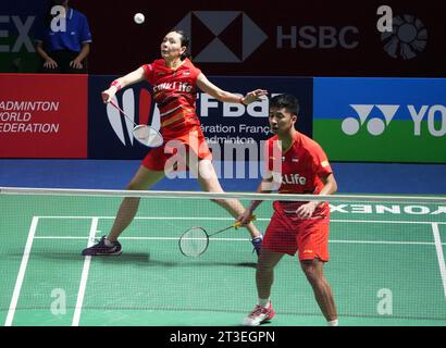 Cesson Sevigne, Frankreich. Oktober 2023. Dejan Ferdinansyah und Gloria Emanuelle WIDJAJA aus Indonesien während der Yonex Internationaux de France 2023, Super 750 Badminton HSBC BWF World Tour am 24. Oktober 2023 in der Glaz Arena in Cesson-Sévigné, Frankreich. Foto: Laurent Lairys/ABACAPRESS.COM Credit: Abaca Press/Alamy Live News Stockfoto