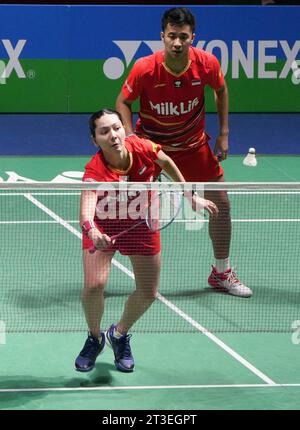 Cesson Sevigne, Frankreich. Oktober 2023. Gloria Emanuelle Widjaja und Dejan Ferdinansyah aus Indonesien während der Yonex Internationaux de France 2023, Super 750 Badminton HSBC BWF World Tour am 24. Oktober 2023 in der Glaz Arena in Cesson-Sévigné, Frankreich. Foto: Laurent Lairys/ABACAPRESS.COM Credit: Abaca Press/Alamy Live News Stockfoto