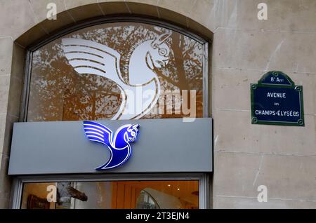 Paris (Frankreich): Iran Air bei 63 Avenue des Champs-Elysees in Paris 8. Arrondissement (Bezirk) Stockfoto