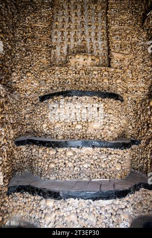 Portugal, Algarve, Alcantarilha: Die Kapelle der Knochen (Capela dos Ossos) Stockfoto