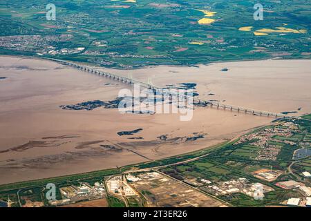 Eine Luftaufnahme der Second Severn Crossing (Prince of Wales Bridge) über die Severn Mündung zwischen England und Wales. Es wurde 1996 eröffnet Stockfoto