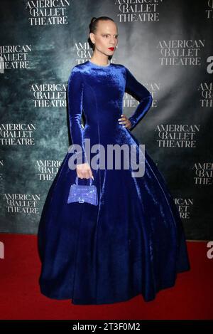 NEW YORK, NY - 24. OKTOBER: Jordan Roth bei der 2023 American Ballet Theatre Fall Gala im David H. Koch Theater, Lincoln Center am 24. Oktober 2023 in New York City. Copyright: XRWx Stockfoto