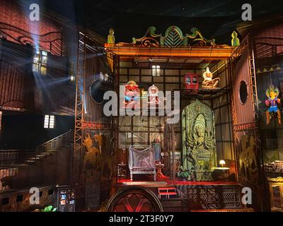 Kalkutta, Indien. Oktober 2023. Allgemeine Sicht auf einen provisorischen Gottesort während des Festivals "Durga Puja". Quelle: SOPA Images Limited/Alamy Live News Stockfoto