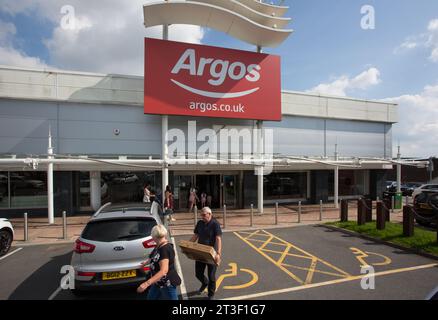 Birstall Shopping Park, Batley, West Yorkshire, WF17 9DT Stockfoto