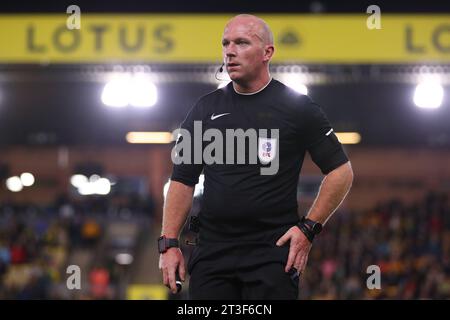 Schiedsrichter, Simon Hooper - Norwich City gegen Middlesbrough, Sky Bet Championship, Carrow Road, Norwich, Großbritannien - 24. Oktober 2023 nur redaktionelle Verwendung - es gelten Einschränkungen bei DataCo Stockfoto