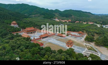 Zunhua City, China - 27. August 2023: Luftbild der architektonischen Landschaft des Xiaoling Mausoleums der östlichen Qing-Dynastie. Stockfoto