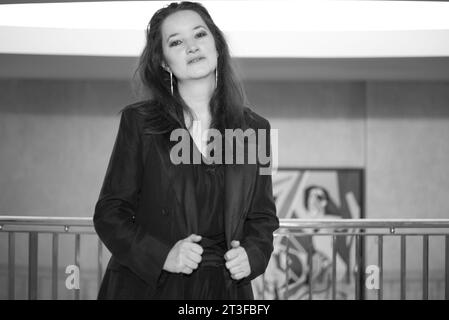 Die österreichische Lyriksopranistin Anna Prohaska posiert während der Porträtsession in Madrid. Oktober 2023 Spanien Stockfoto