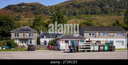 Häuser, Dorfladen und Postamt in Lochgoilhead. Argyll und Bute. Schottland Stockfoto