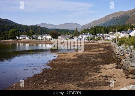 Blick auf Lochgoilhead mit der Bucht und der Flut direkt an der Abbiegung. Argyll und Bute. Schottland Stockfoto