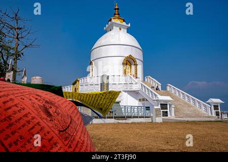 Nepal, Provinz Gandaki, Pokhara, World Peace Pagoda und Southern Annapurna Stockfoto