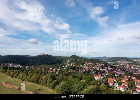 Luftaufnahme Blick auf die Wartburg und die Stadt Eisenach *** Luftaufnahme Blick auf die Wartburg und die Stadt Eisenach Credit: Imago/Alamy Live News Stockfoto