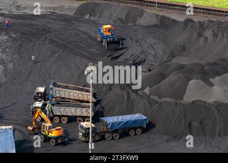 Gabun, Libreville, Estuaire District, Rangierbahnhof, Mineralienhafen (aus der Vogelperspektive) Stockfoto