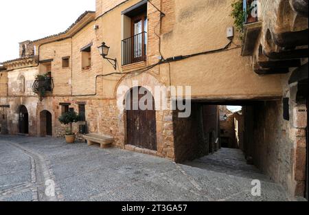 Alquezar, Straße. Sobrarbe, Provinz Huesca, Aragon, Spanien. Stockfoto