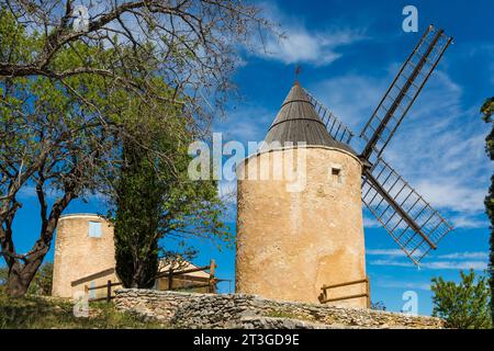 Frankreich, Vaucluse (84), regionaler Naturpark Luberon, Saint Saturnin les Apt, Windmühle Stockfoto