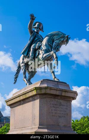 Frankreich, Manche, Cotentin, Cherbourg en Cotentin, Reiterstatue Napoleons I., die im August 1858 von Kaiser Napoleon III. Und Kaiserin Eugenie eingeweiht wurde Stockfoto