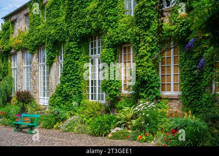 Frankreich, Manche, Cotentin, Coutances, Quesnel Moriniere Museum im Jardin des Plantes Stockfoto