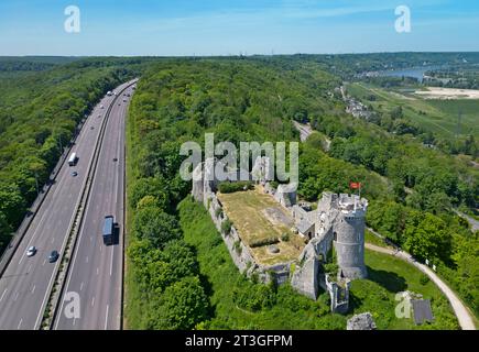 Frankreich, seine-Maritime, Moulineaux, die Burg von Robert Le Diable, die Autobahn A13 und den Wald von La Londe (aus der Vogelperspektive) Stockfoto