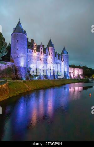 Frankreich, Morbihan (56), begeben Sie sich auf den Weg nach Saint Jacques de Compostela, mittelalterliches Dorf Josselin, das extravagante gotische Schloss Josselin am Rand der Out Stockfoto