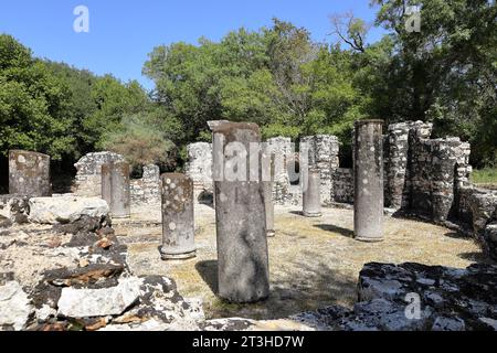 Butrint Nationalpark in Albanien. Unesco-Weltkulturerbe. Ruinen der antiken Stadt Butrint. Überreste des Taufhauses. Archäologische Stätten Stockfoto